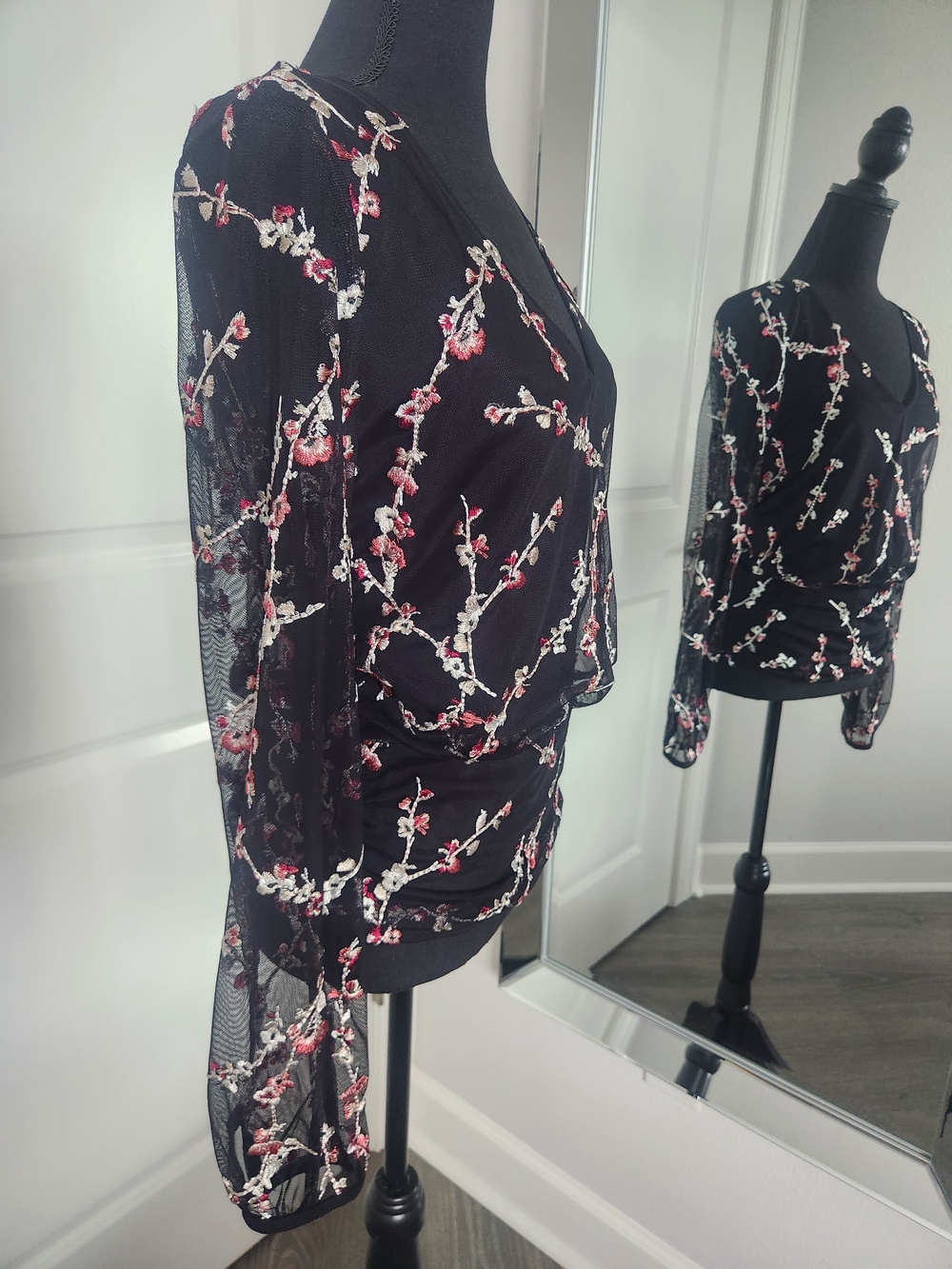 White House Black Market Black Sheer Embroidered Floral V-Neck Blouse - Picture 2 of 10